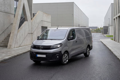 Opel Vivaro-e Combi charging cable